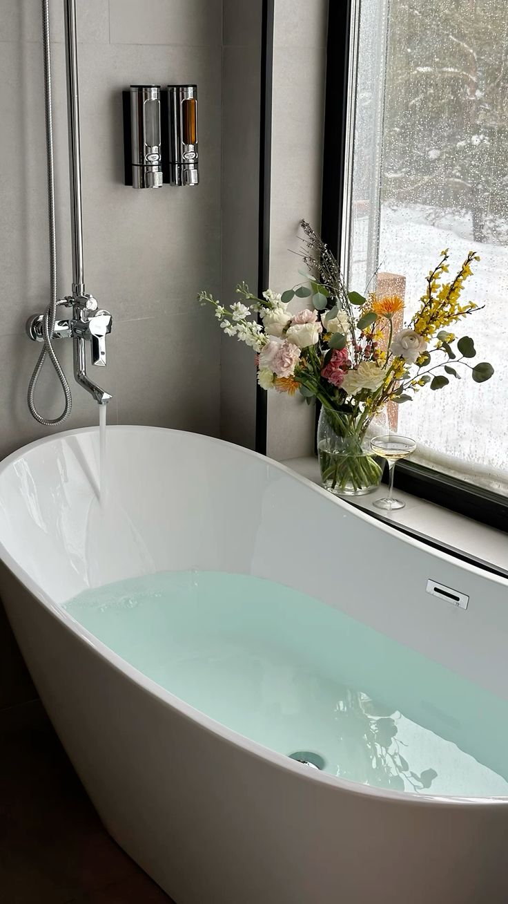 Corner Jacuzzi Bathtub